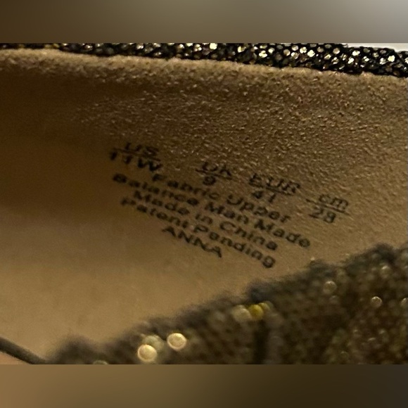 Naturalizer Anna‎ Gold Pleated High Heels Womens Size 11 Wide 3.5 inch heel - Picture 5 of 6